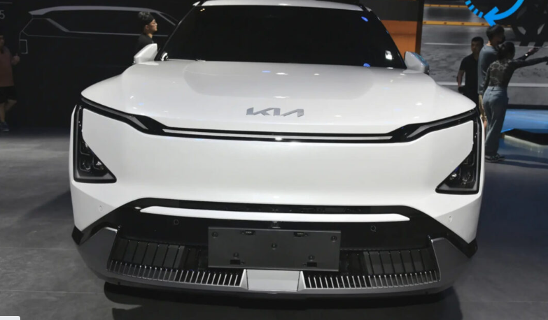 Ảnh thực tế Kia EV5 2024: Mẫu SUV thuần điện nhỏ gọn cho giới trẻ năng động