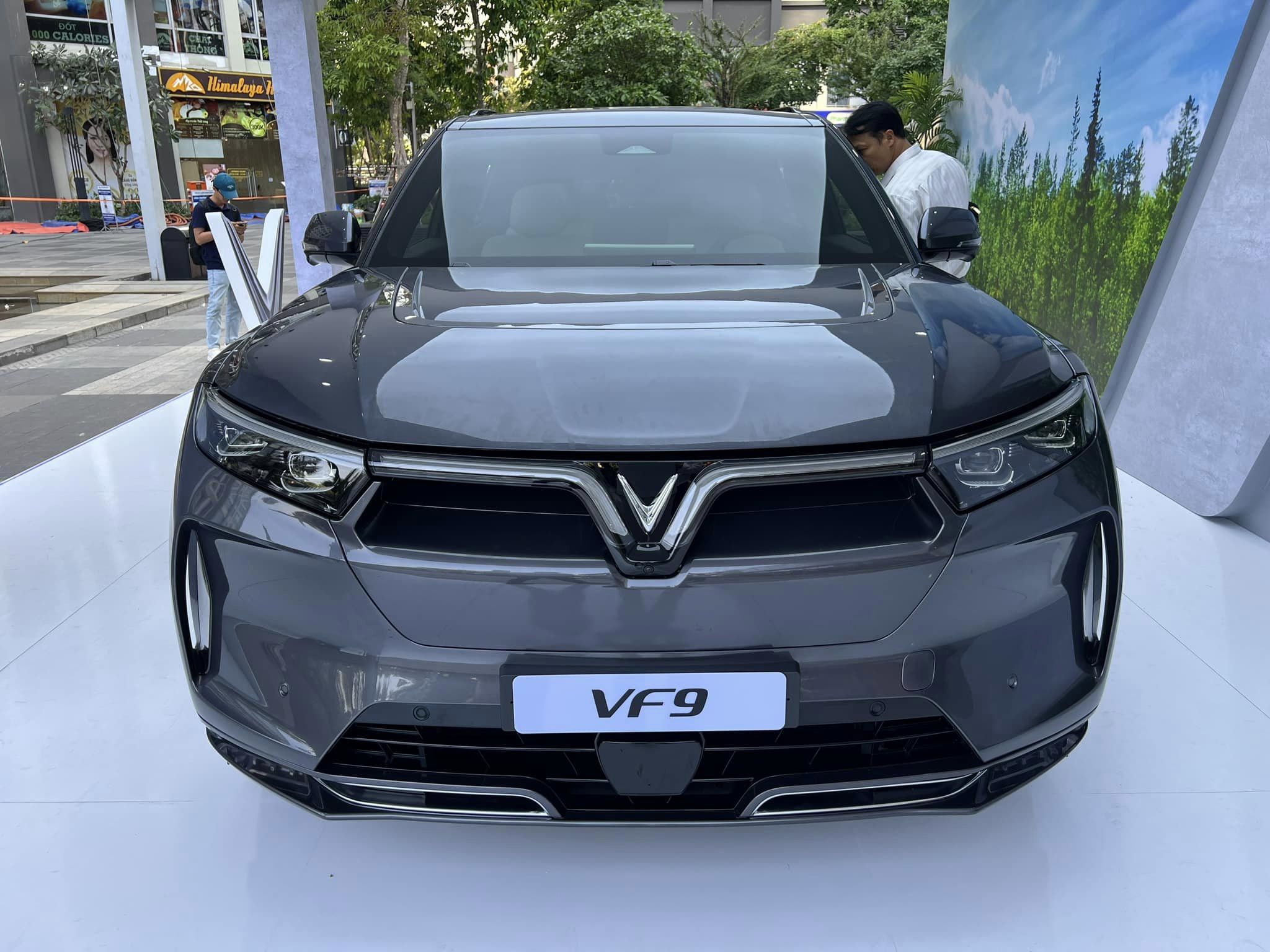 Carbiz.vn | Cực kỳ 'xịn sò' nhưng VinFast VF 9 vẫn có nhiều điểm gây tiếc nuối