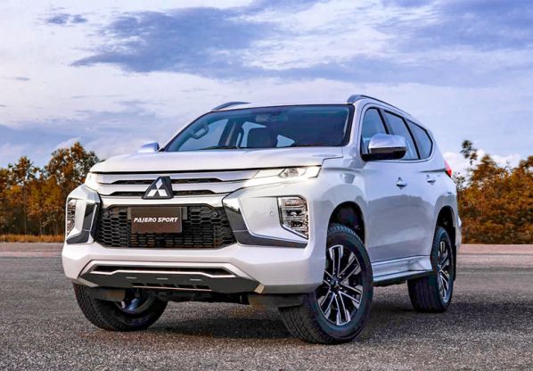 Mitsubishi Pajero Sport 2024: Giá lăn bánh tại Hà Nội, Tphcm, Tỉnh